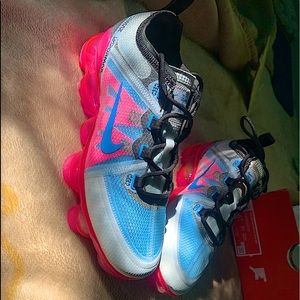 BRAND NEW Womens Nike Air VaporMax 2019 “black pink blast”